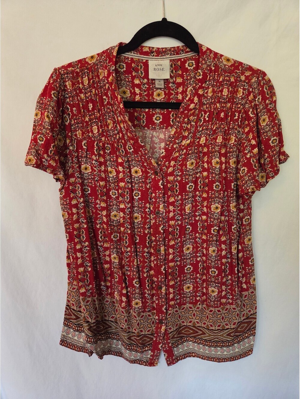 Knox Rose Womens Size Medium Red Floral Boho Short Slve Pleated Button Down Top